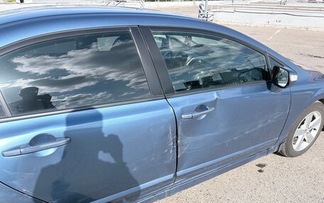 Honda Civic VIII, 2010 год, 650 000 рублей, 3 фотография