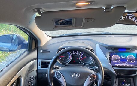Hyundai Elantra V, 2012 год, 900 000 рублей, 5 фотография