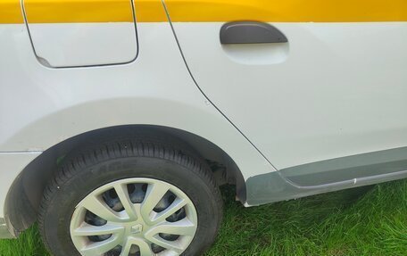 Renault Logan II, 2017 год, 520 000 рублей, 5 фотография