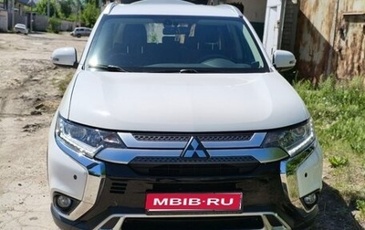 Mitsubishi Outlander III рестайлинг 3, 2019 год, 2 480 000 рублей, 1 фотография