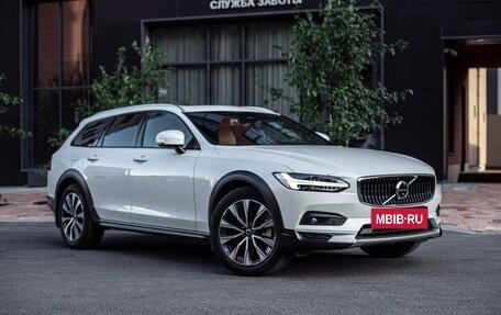 Volvo V90 Cross Country I рестайлинг, 2023 год, 7 100 000 рублей, 7 фотография