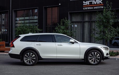 Volvo V90 Cross Country I рестайлинг, 2023 год, 7 100 000 рублей, 10 фотография
