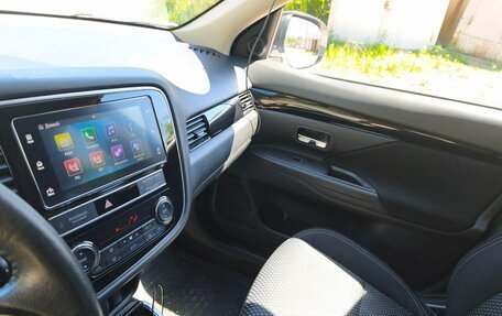 Mitsubishi Outlander III рестайлинг 3, 2019 год, 2 480 000 рублей, 6 фотография