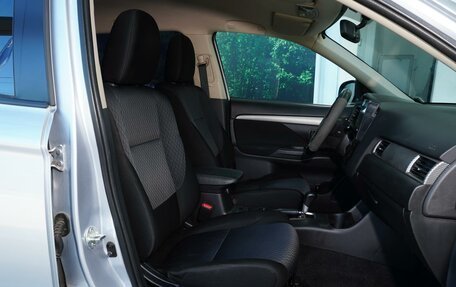 Mitsubishi Outlander III рестайлинг 3, 2012 год, 1 348 000 рублей, 8 фотография