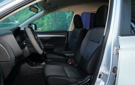 Mitsubishi Outlander III рестайлинг 3, 2012 год, 1 348 000 рублей, 10 фотография