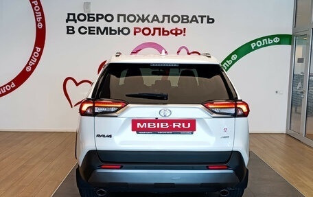 Toyota RAV4, 2020 год, 3 150 000 рублей, 5 фотография