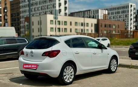 Opel Astra J, 2012 год, 675 000 рублей, 2 фотография