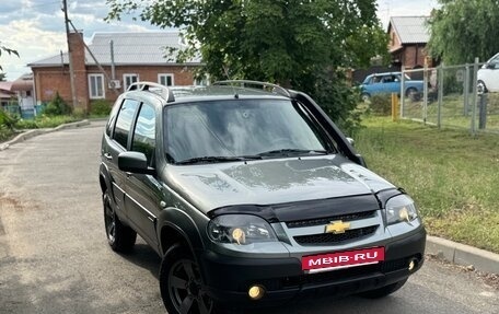 Chevrolet Niva I рестайлинг, 2019 год, 900 000 рублей, 6 фотография