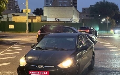 Hyundai Solaris II рестайлинг, 2013 год, 399 000 рублей, 3 фотография