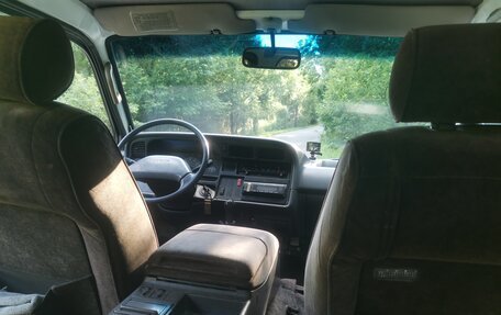 Toyota HiAce H50 H60 H70, 1984 год, 700 000 рублей, 12 фотография