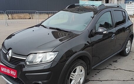 Renault Sandero II рестайлинг, 2016 год, 850 000 рублей, 2 фотография