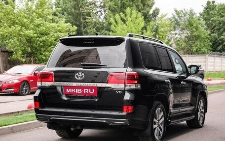 Toyota Land Cruiser 200, 2016 год, 5 999 000 рублей, 7 фотография