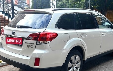 Subaru Outback IV рестайлинг, 2012 год, 1 690 000 рублей, 4 фотография