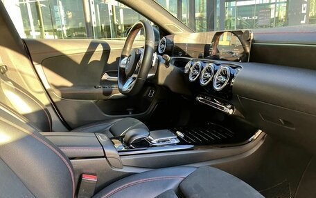 Mercedes-Benz CLA, 2019 год, 2 550 000 рублей, 10 фотография
