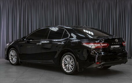 Toyota Camry, 2019 год, 3 210 000 рублей, 2 фотография