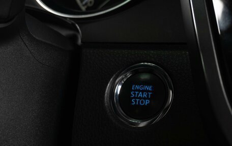 Toyota Camry, 2019 год, 3 210 000 рублей, 22 фотография