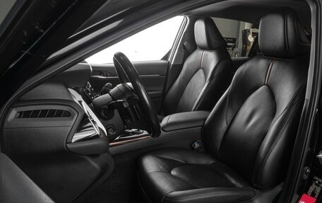 Toyota Camry, 2019 год, 3 210 000 рублей, 12 фотография