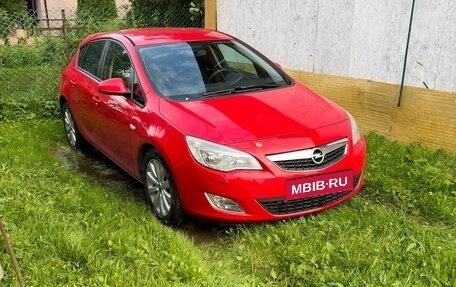 Opel Astra J, 2012 год, 799 000 рублей, 2 фотография