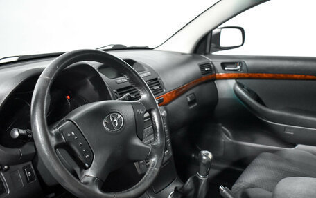 Toyota Avensis III рестайлинг, 2006 год, 525 000 рублей, 10 фотография
