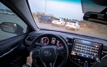 Toyota Camry, 2021 год, 1 850 000 рублей, 5 фотография
