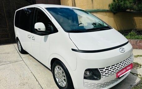 Hyundai Staria, 2022 год, 4 000 000 рублей, 4 фотография