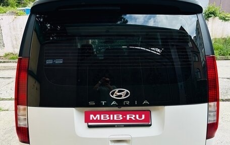 Hyundai Staria, 2022 год, 4 000 000 рублей, 17 фотография