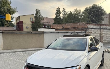 Volkswagen Jetta VII, 2022 год, 2 895 000 рублей, 2 фотография