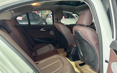 BMW 1 серия, 2021 год, 1 850 000 рублей, 15 фотография