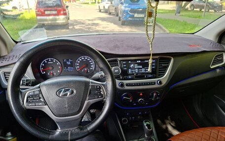 Hyundai Solaris II рестайлинг, 2018 год, 680 000 рублей, 7 фотография