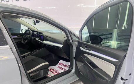 Volkswagen Golf VIII, 2023 год, 1 820 000 рублей, 18 фотография