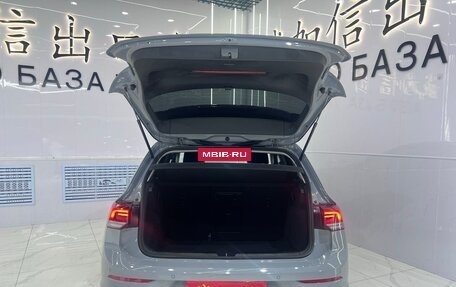Volkswagen Golf VIII, 2023 год, 1 820 000 рублей, 17 фотография