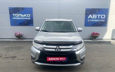 Mitsubishi Outlander III рестайлинг 3, 2016 год, 1 996 000 рублей, 2 фотография
