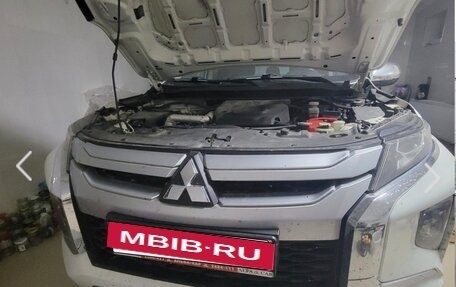 Mitsubishi L200 IV рестайлинг, 2020 год, 2 400 000 рублей, 4 фотография