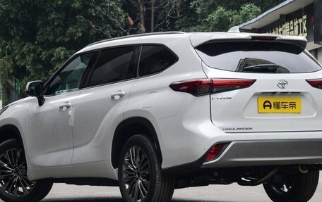 Toyota Highlander, 2026 год, 5 800 000 рублей, 4 фотография