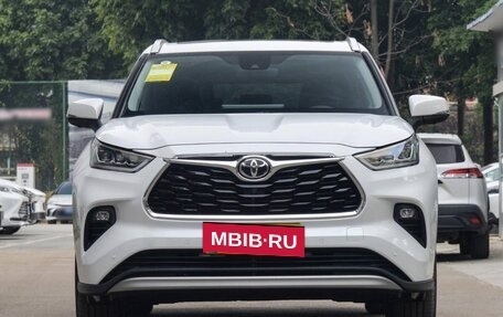 Toyota Highlander, 2026 год, 5 800 000 рублей, 2 фотография