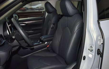 Toyota Highlander, 2026 год, 5 800 000 рублей, 8 фотография