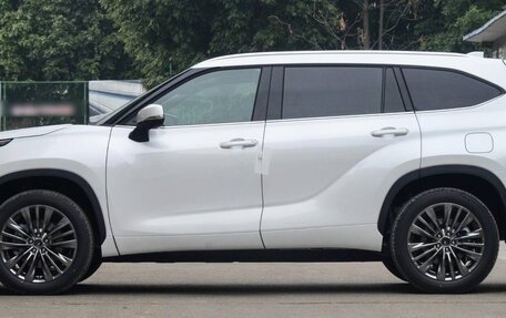Toyota Highlander, 2026 год, 5 800 000 рублей, 9 фотография