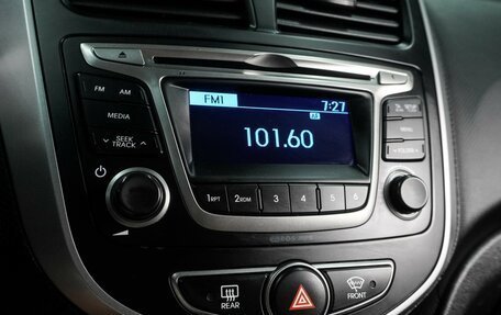 Hyundai Solaris II рестайлинг, 2015 год, 799 000 рублей, 13 фотография