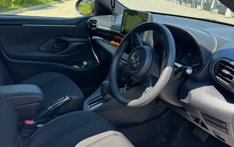 Toyota Yaris, 2020 год, 1 090 000 рублей, 7 фотография