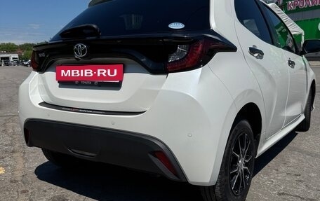 Toyota Yaris, 2020 год, 1 090 000 рублей, 3 фотография