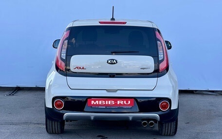 KIA Soul II рестайлинг, 2017 год, 1 290 000 рублей, 6 фотография