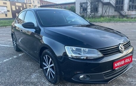 Volkswagen Jetta VI, 2014 год, 1 200 000 рублей, 3 фотография