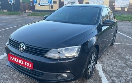 Volkswagen Jetta VI, 2014 год, 1 200 000 рублей, 2 фотография