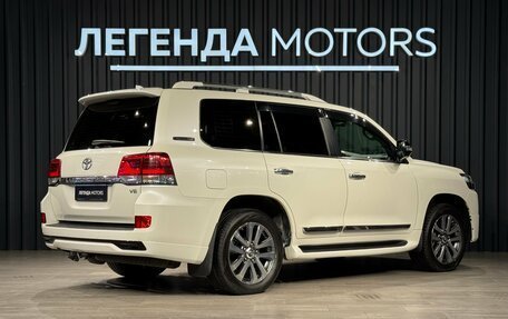 Toyota Land Cruiser 200, 2017 год, 5 850 000 рублей, 3 фотография