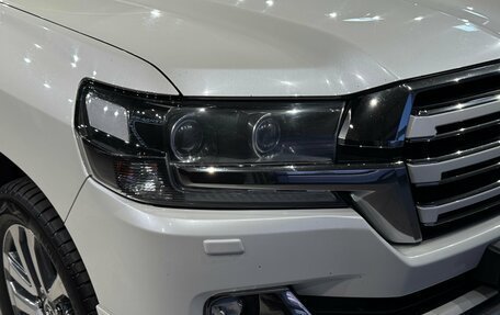 Toyota Land Cruiser 200, 2017 год, 5 850 000 рублей, 6 фотография