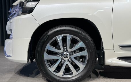 Toyota Land Cruiser 200, 2017 год, 5 850 000 рублей, 10 фотография