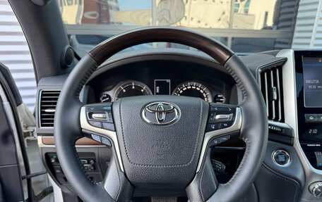 Toyota Land Cruiser 200, 2017 год, 5 850 000 рублей, 14 фотография