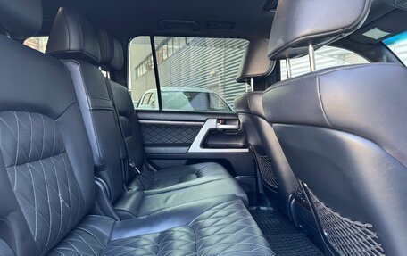 Toyota Land Cruiser 200, 2017 год, 5 850 000 рублей, 28 фотография