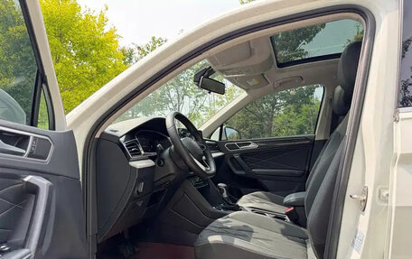 Volkswagen Tiguan II, 2022 год, 2 478 000 рублей, 11 фотография