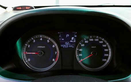 Hyundai Solaris II рестайлинг, 2010 год, 552 000 рублей, 11 фотография